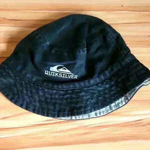 Quicksilver vintage bucket reversible hat